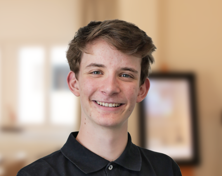 Portrait von Fabian Baumeler, Gebäudeinformatiker in Ausbildung | © 2023 Lehrberufe | Woche-Pass AG