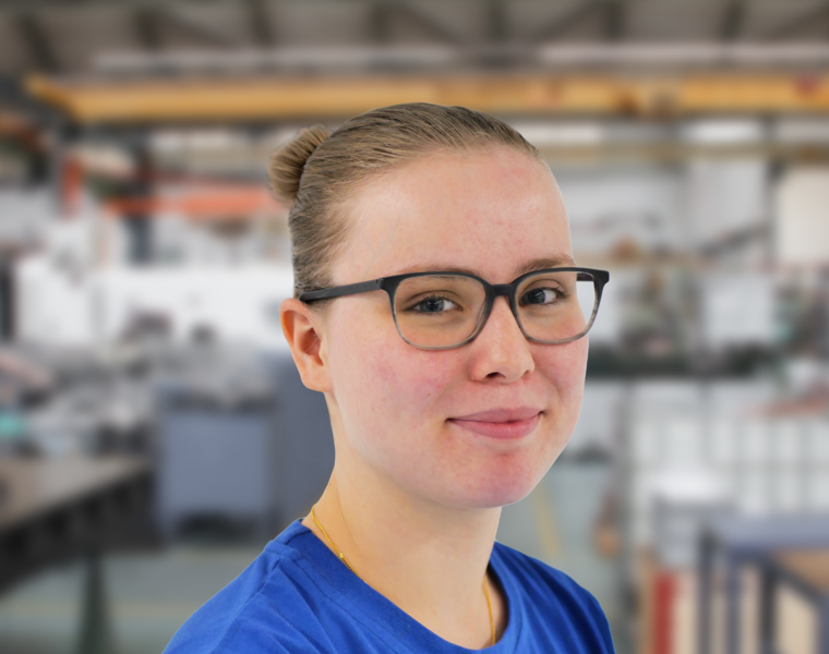 Portrait von Nadina Bühlmann, Polymechanikerin in Ausbildung | © 2023 Lehrberufe | Woche-Pass AG